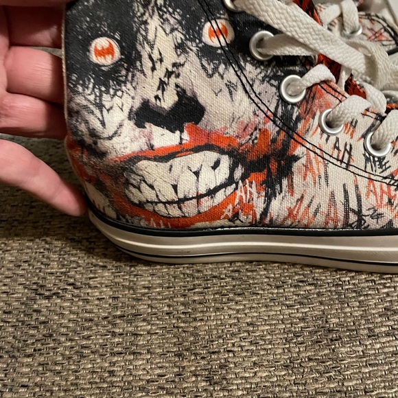 Chuck taylor Rare joker converse. Mens size 4 womens size 6 - Picture 2 of 5